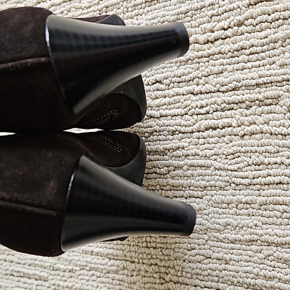 La Canadienne Suede Ankle Boots - Picture 5 of 6